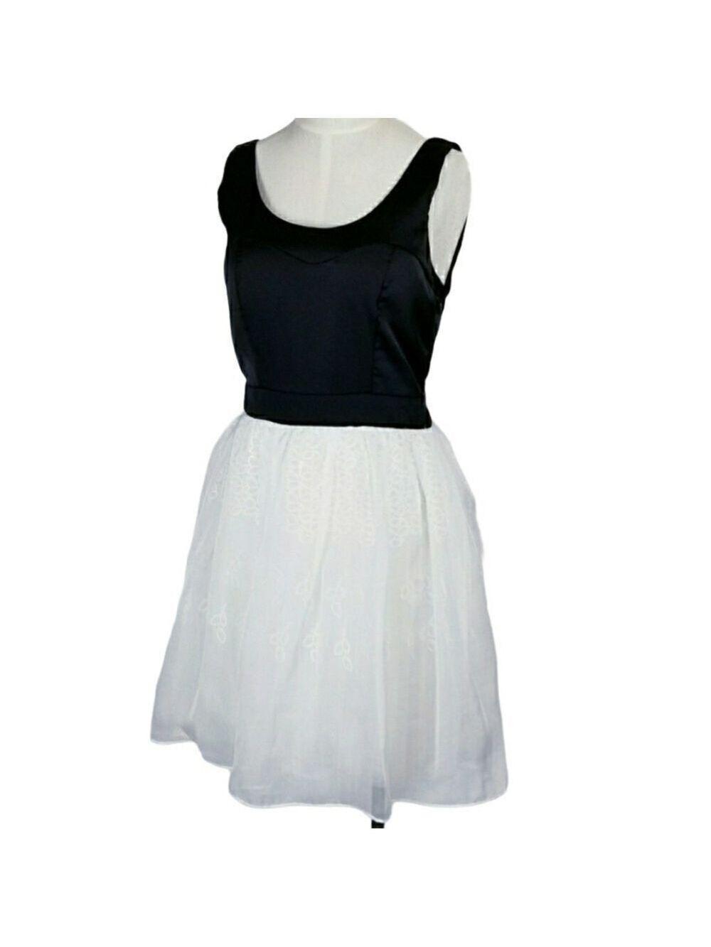 Minuet black and white Ball tulle dress sz M